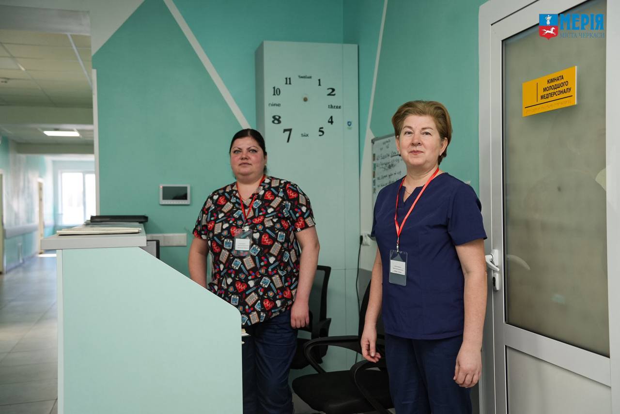 Працівниці відділення Третя міська лікарня