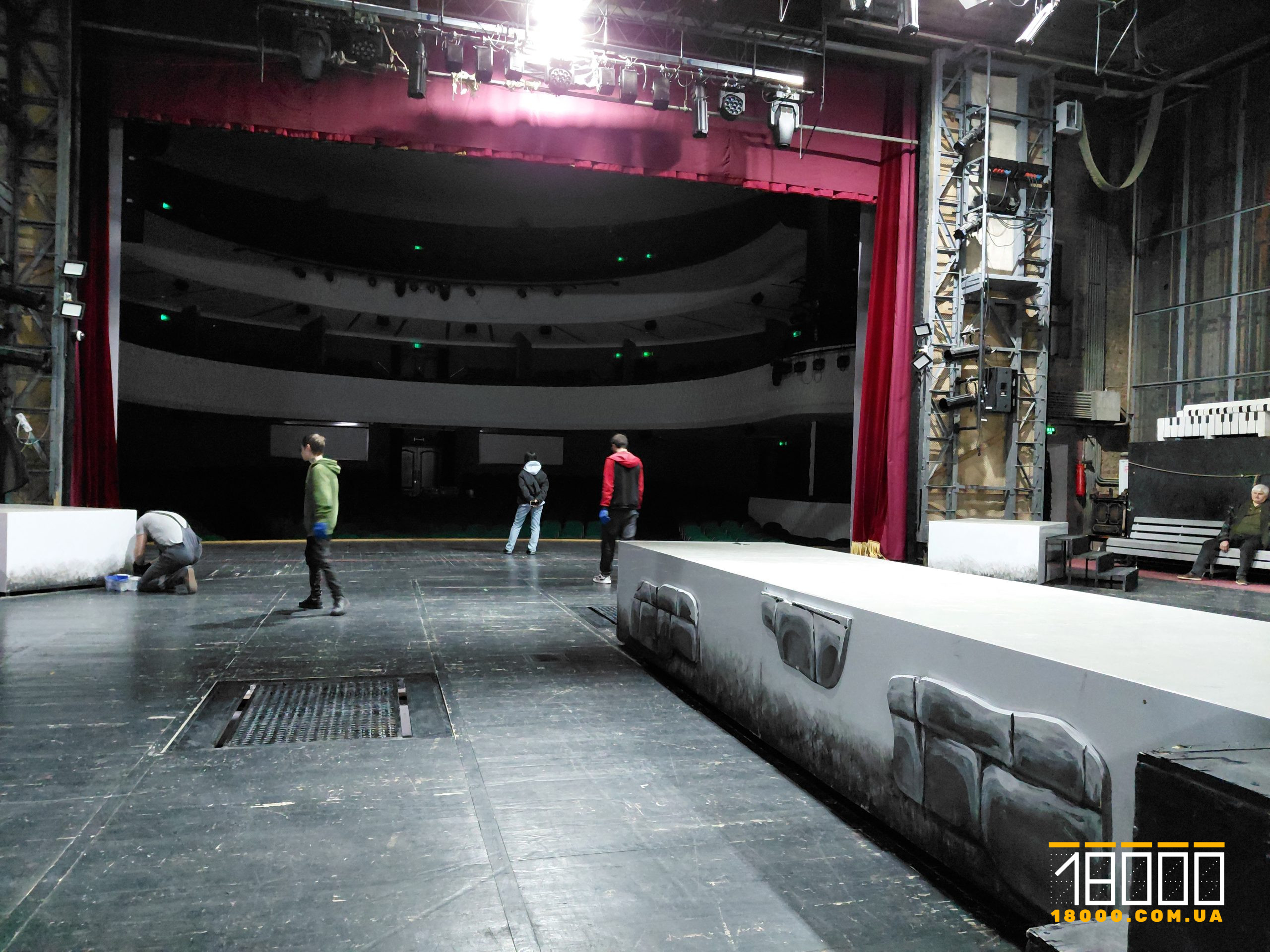 Сцена драмтеатр