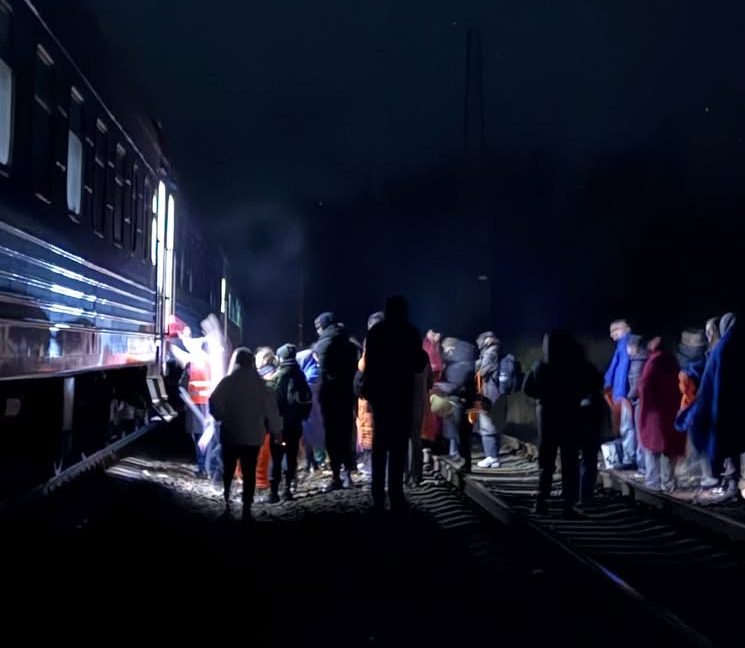 люди і потяг