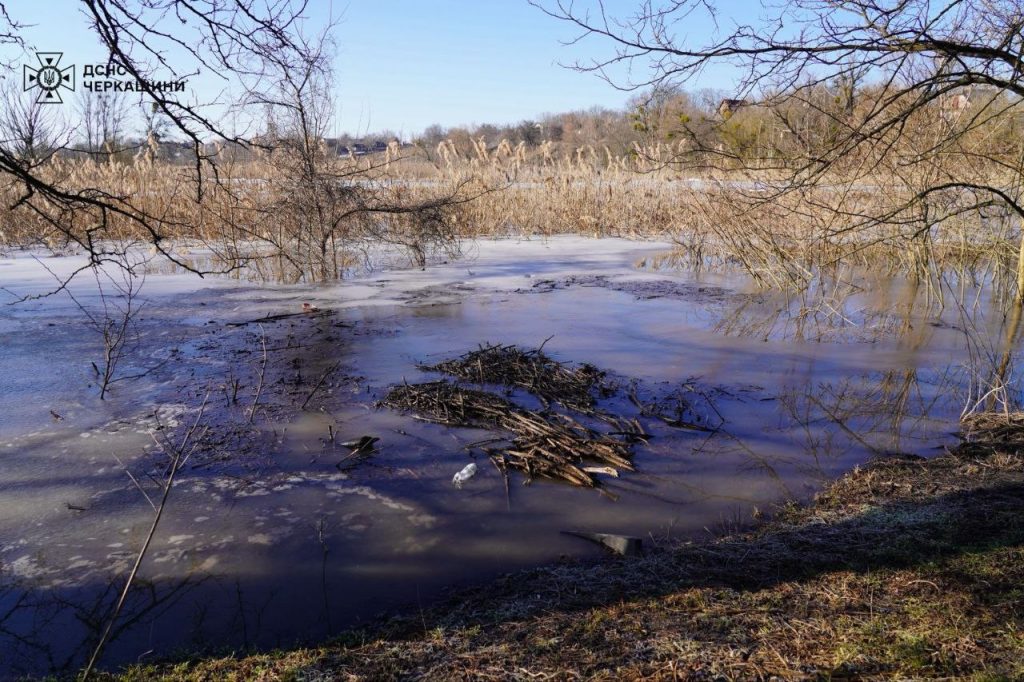 «Це у Бога треба спитати, чому прорвало шлюз», – у Кам’янській громаді розповіли про підтоплення (ФОТО, ВІДЕО)