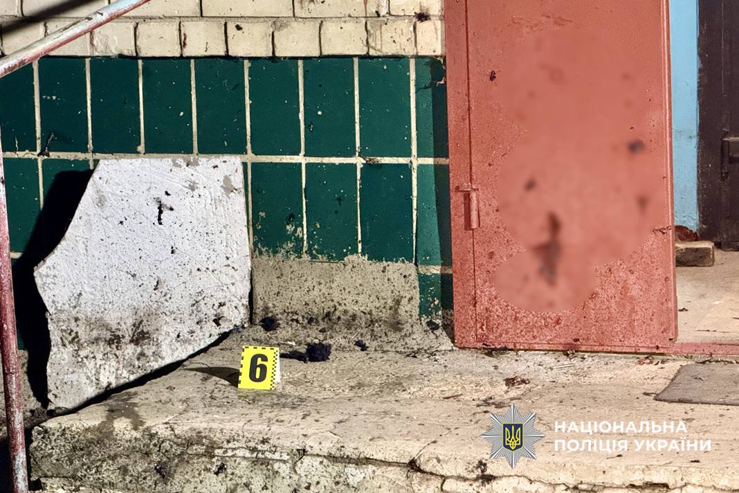 У поліції розповіли подробиці вибуху біля будинку в Черкасах (ФОТО, ВІДЕО)