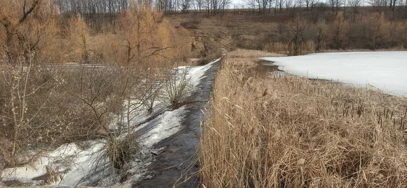 Майже місяць у воді: що кажуть про затоплену дорогу між Черкащиною та Кіровоградщиною