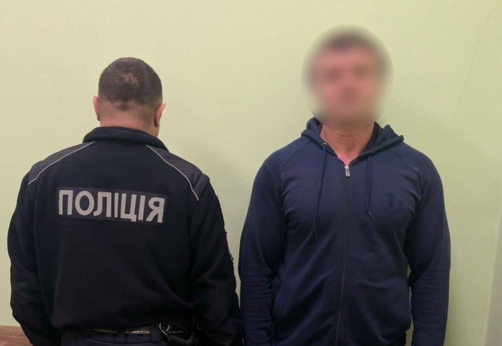 Пістолет, набої та понад 50 «закладок»: уманчанину повідомили про підозру (ФОТО)