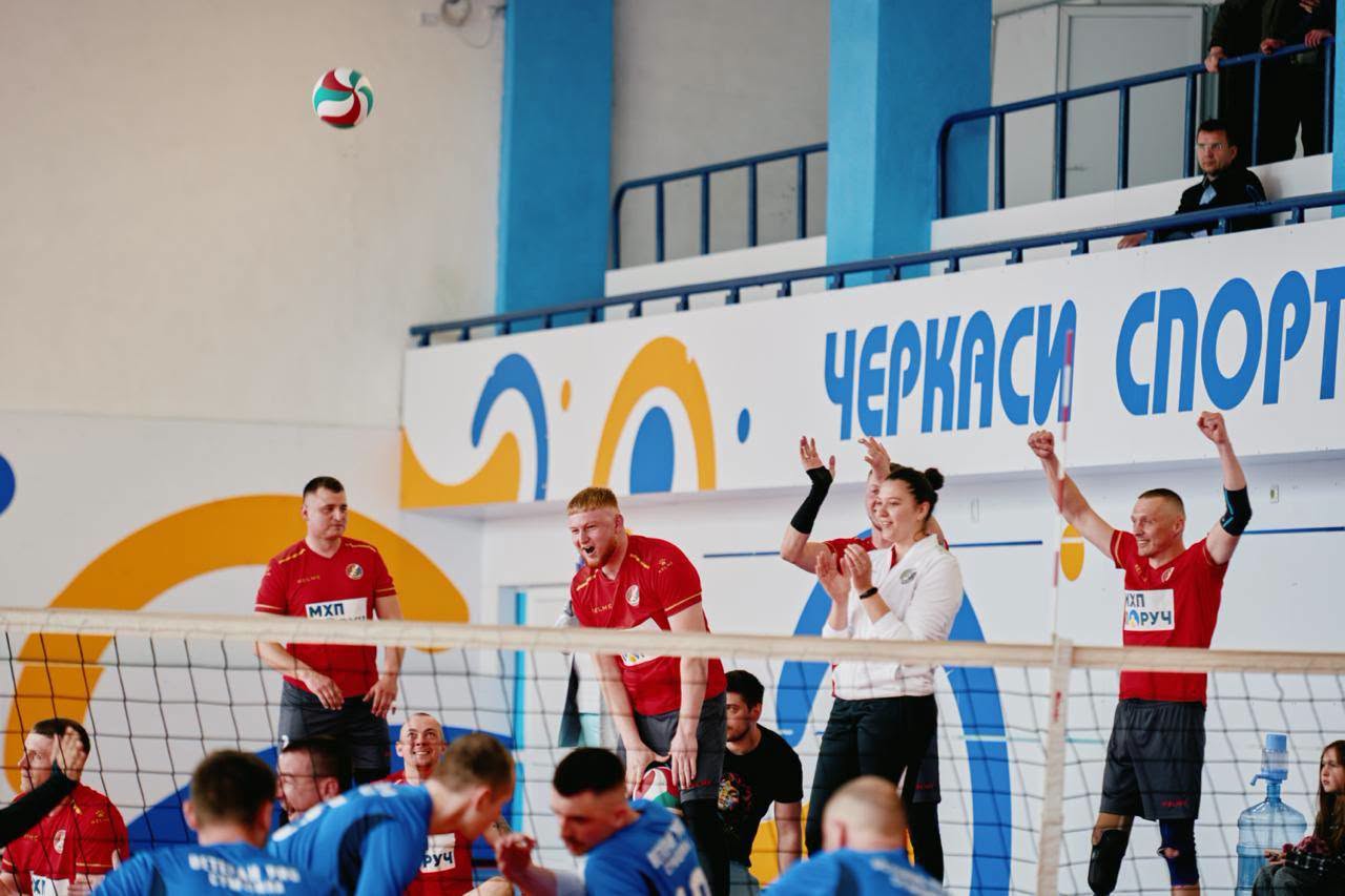 Черкаські спортсмени очолили турнірну таблицю Чемпіонату України з волейболу сидячи