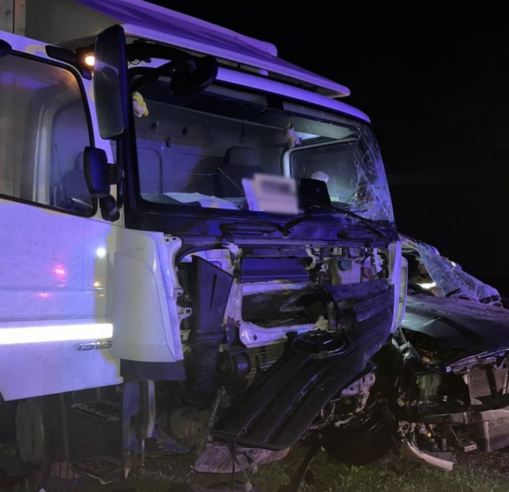 вантажівки