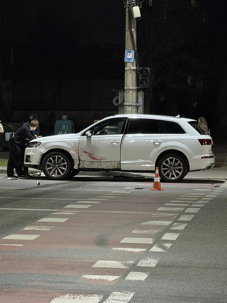 ауді на місці ДТП