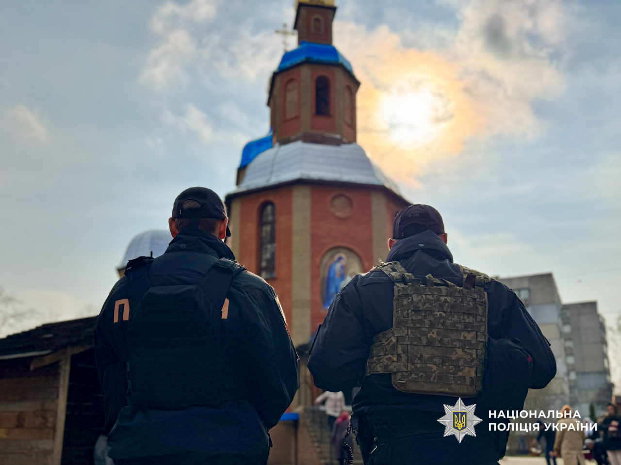 Правоохоронці поблизу храму у Черкасах