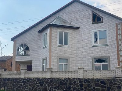 Пошкоджений будинок