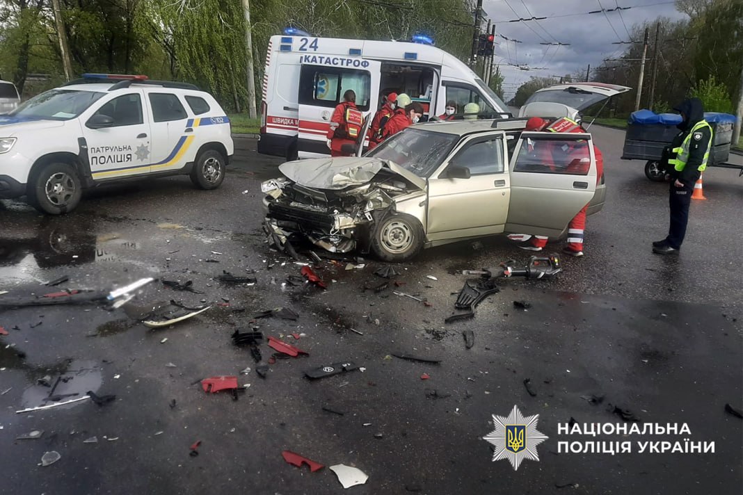 автомобіль після аварії