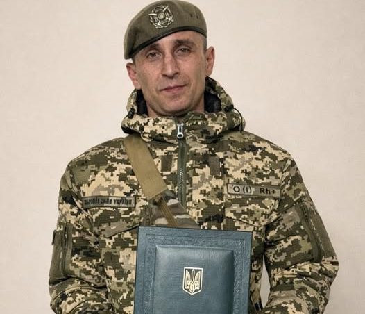 військовий з нагородою