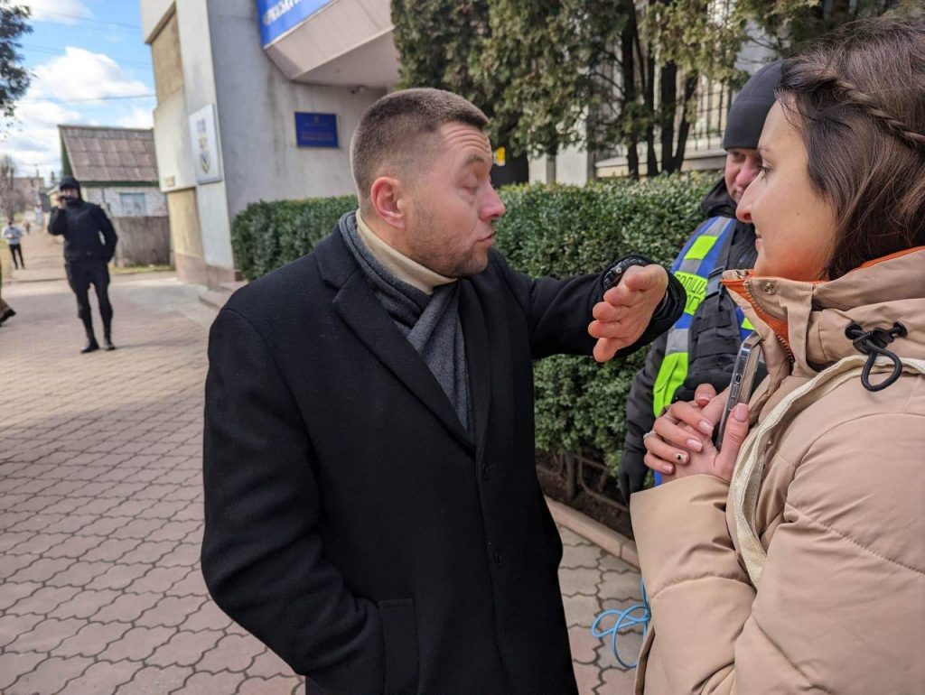 Адвокат Феодосія втік із війська під виглядом весілля, – слідство