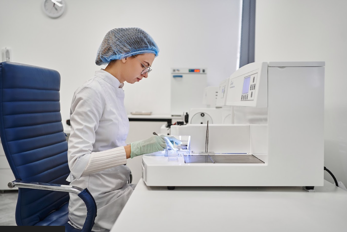 Лабораторія в ОН Клінік