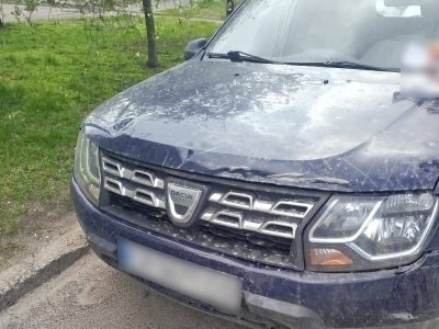 автівка на вулиці