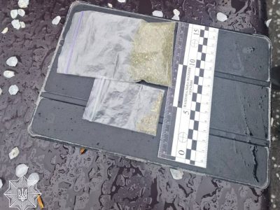 пакети з порошком