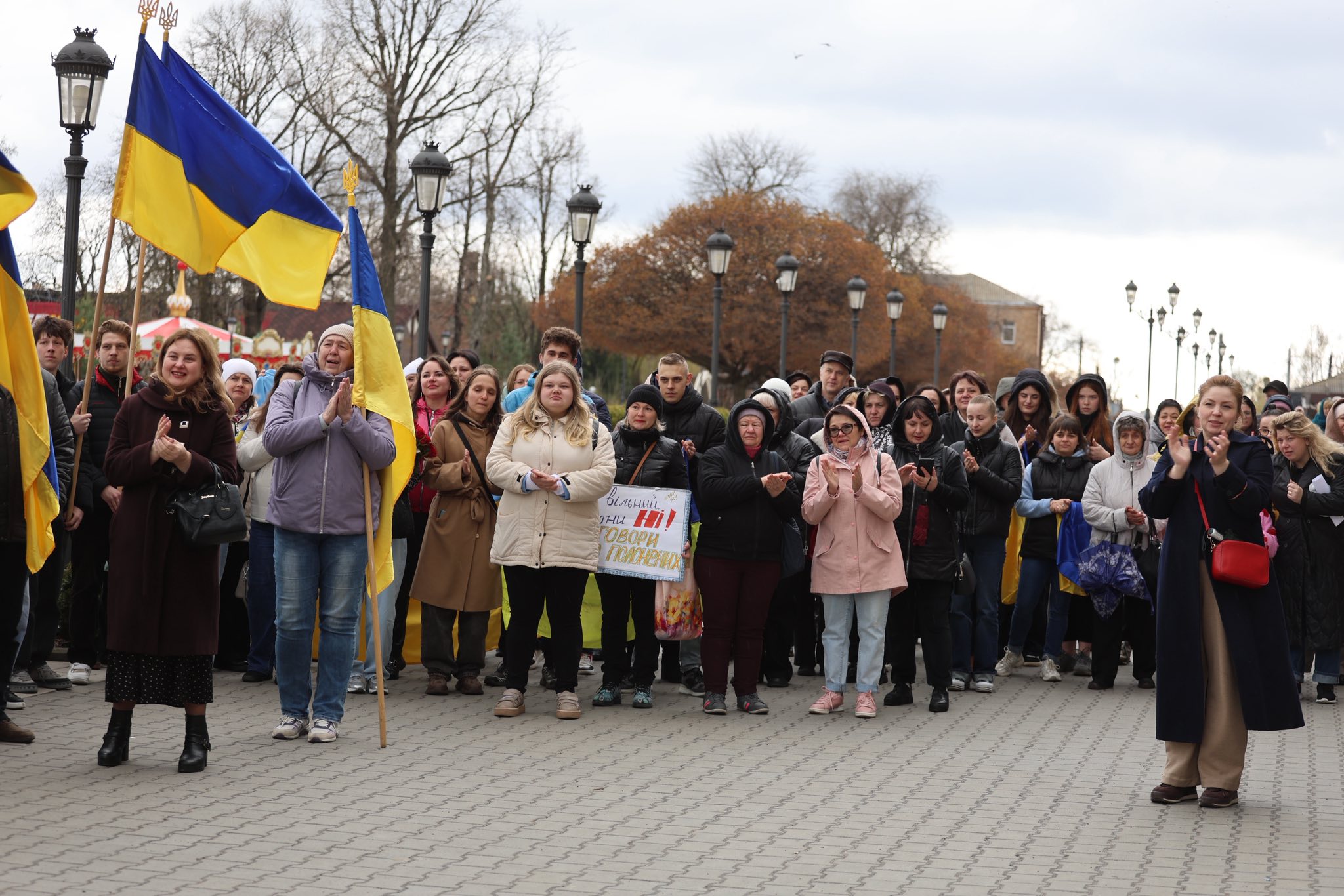 Уманці, які прийшли вітати пана Руслана