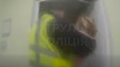 патрульний з дитиною