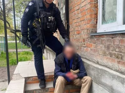 поліцейський затримав чоловіка