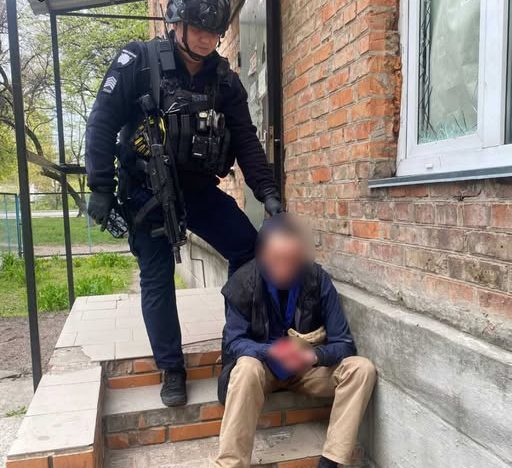 поліцейський затримав чоловіка