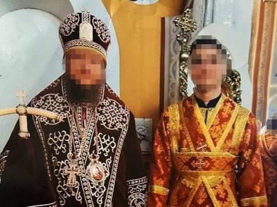 люди в церковному одязі