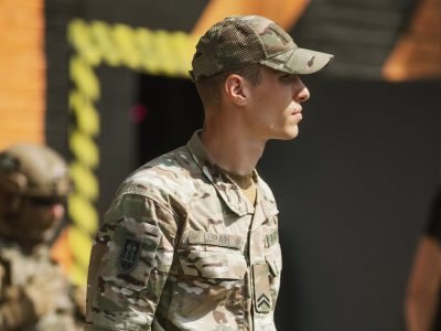 Шрам - військовий Третього армійського корпусу