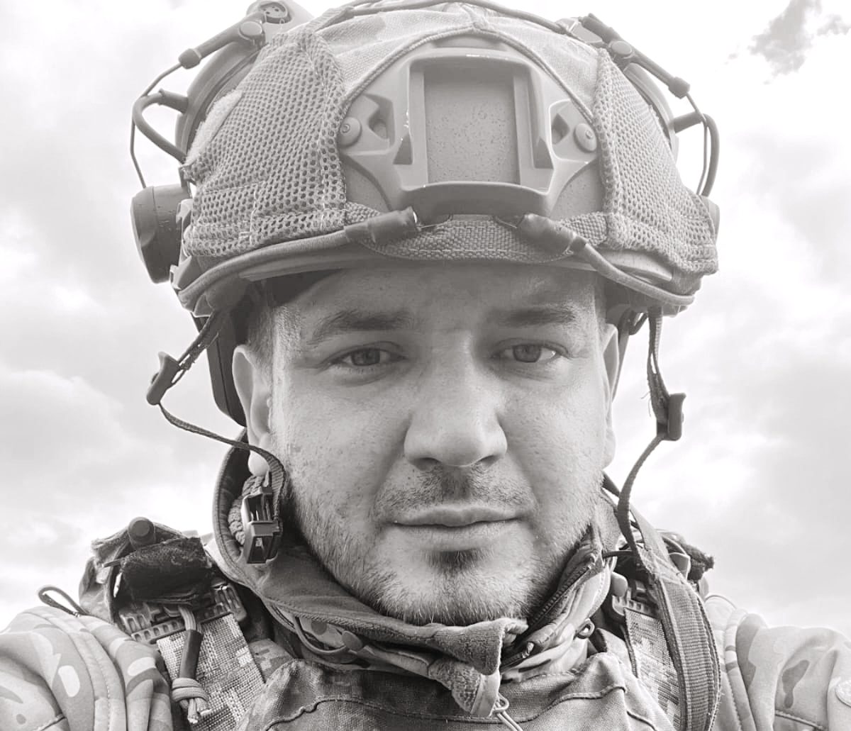 У Черкасах прощалися із солдатом, який загинув в бою в Запорізькій області