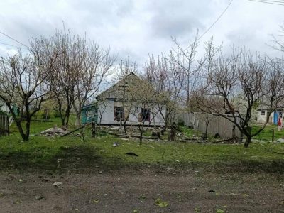 пошкоджений будинок