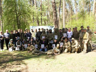 група людей у військовій формі