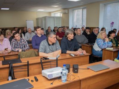 Викладачі