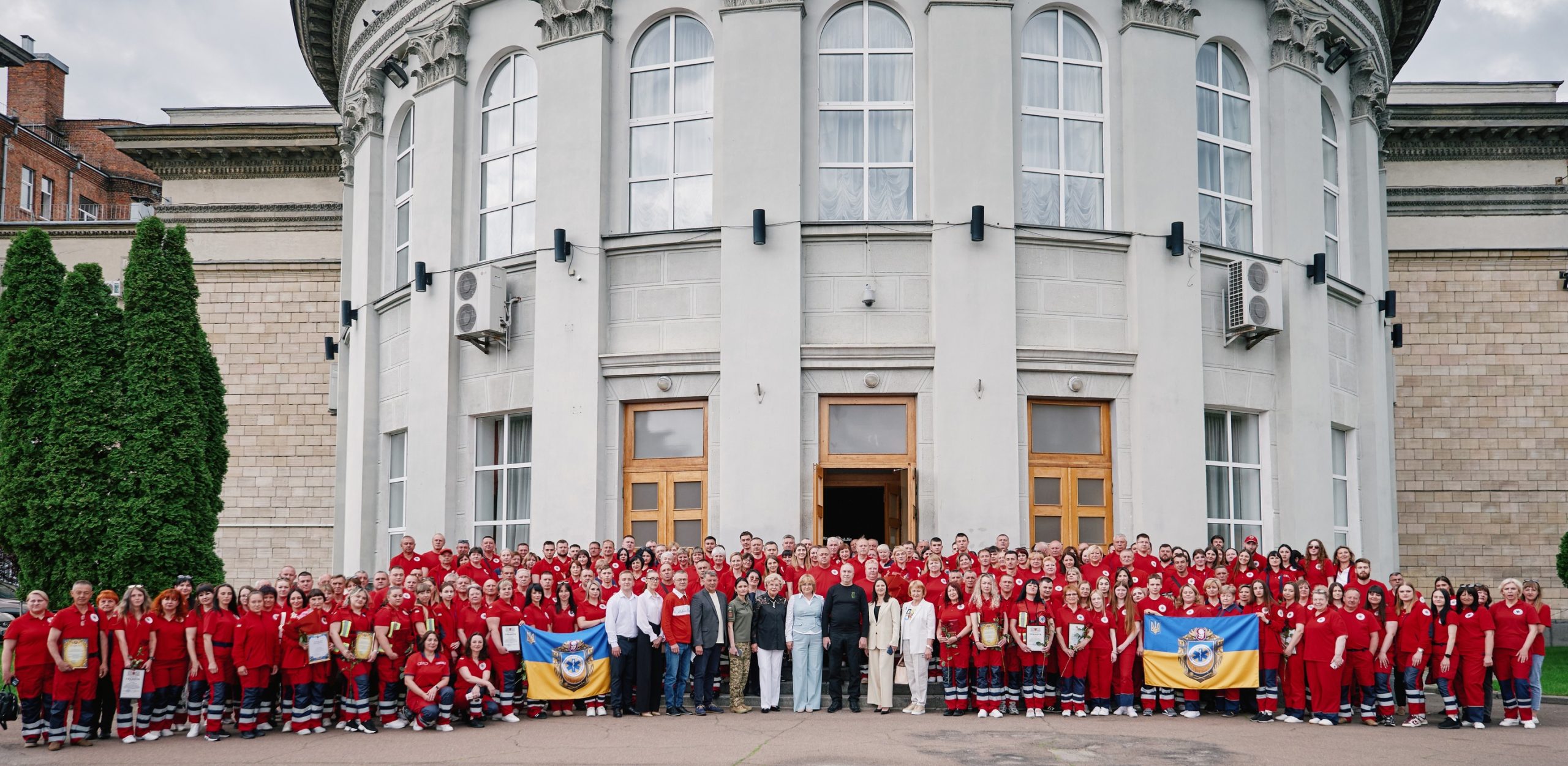 Рятують життя кожного дня: у Черкасах відзначили понад 60 працівників екстреної медичної допомоги
