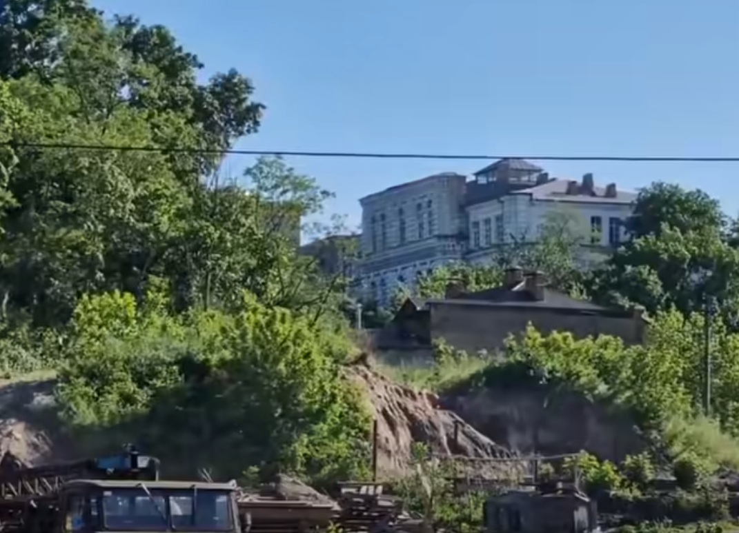 Замковий узвіз