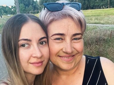 дві жінки