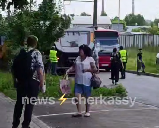 Аварія за участі автобуса й вантажівки сталася у Черкасах