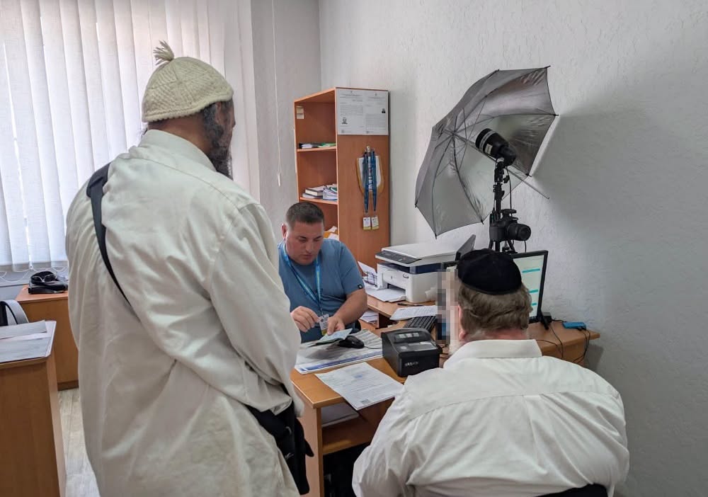 Втратив посвідку на проживання, але щоб відновити не звернувся: в Умані іноземцю призначили 3 тисячі штрафу
