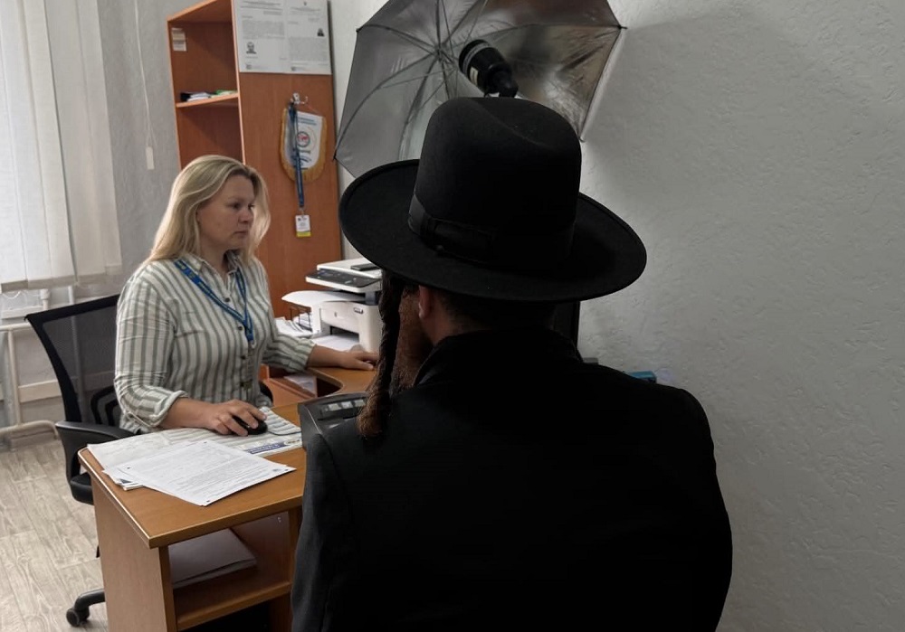 Скасували посвідки та оштрафували: з Умані примусово видворяють трьох іноземців
