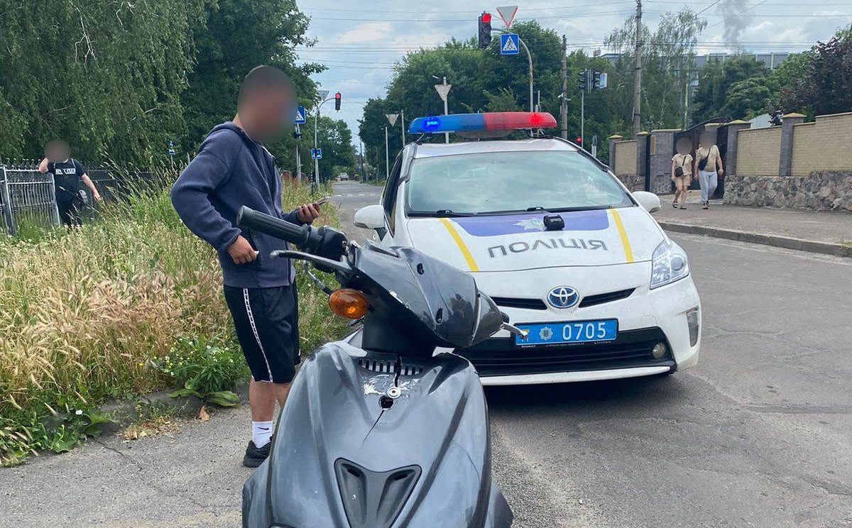 У Черкасах патрульні виявили нетверезого водія мопеда без права керування