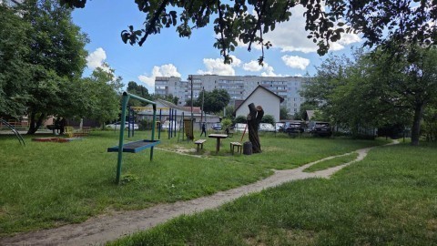 Жителі Черкас зареєстрували петицію проти продажу ділянки у дворі