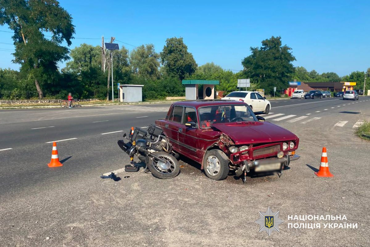 ВАЗ в'їхав у мотоцикл у Балаклеї