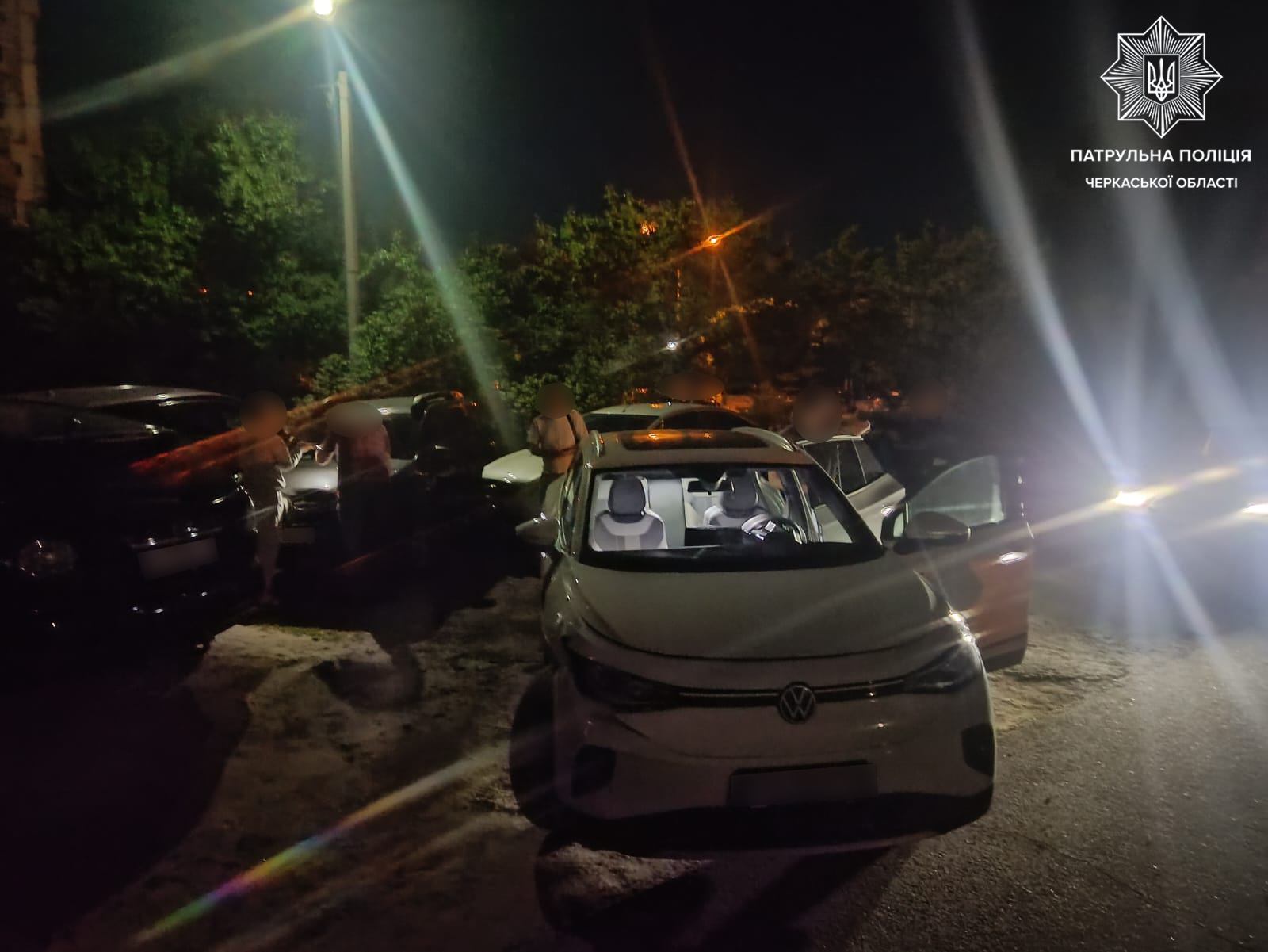 жінка наїхала на припарковані авто в Черкасах