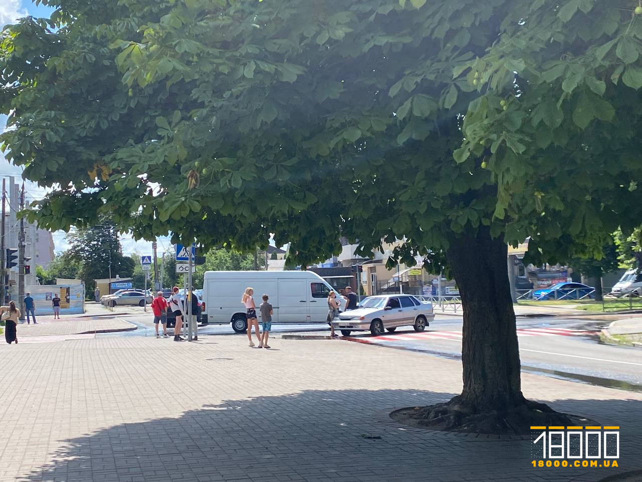 У Черкасах на перехесті зіштовхнулися два автомобілі