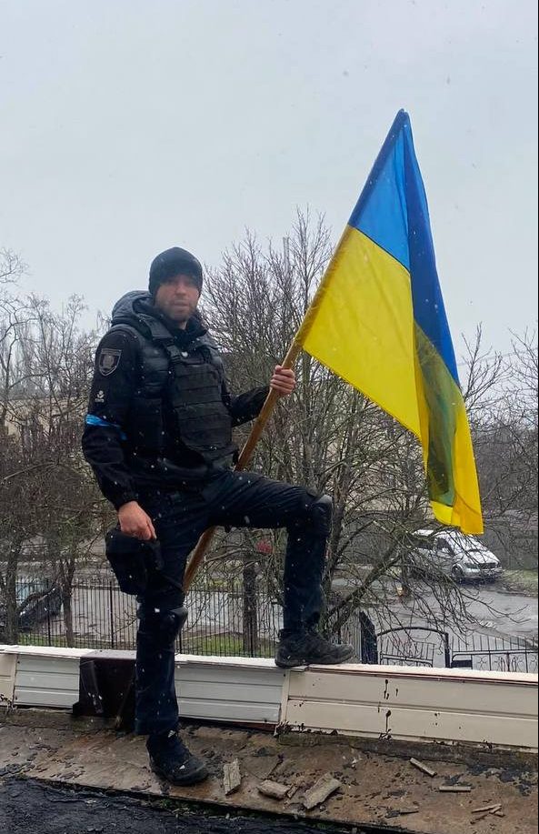 Дмитро Кірдяпкін із прапром України