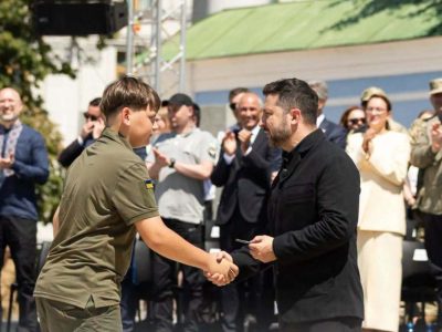 вручення паспорта черкаському ліцеїсту