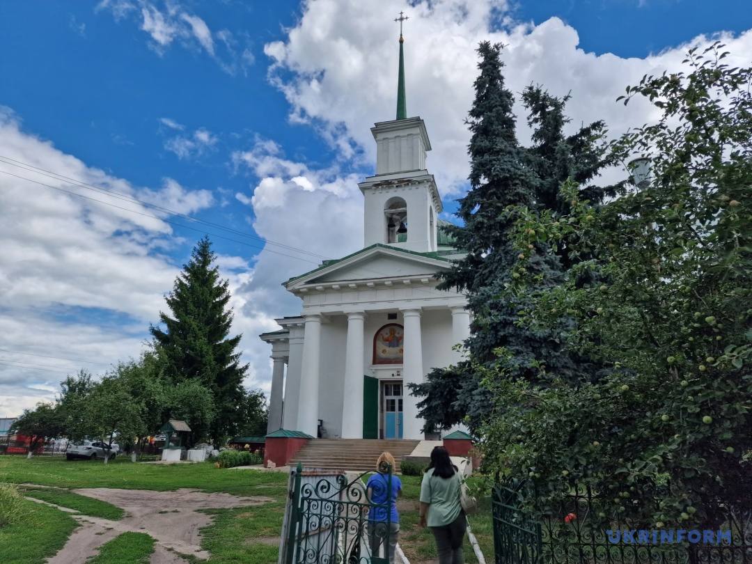 Свято‐Троїцька церква на Черкащині: храм, оповитий легендами (ФОТО)