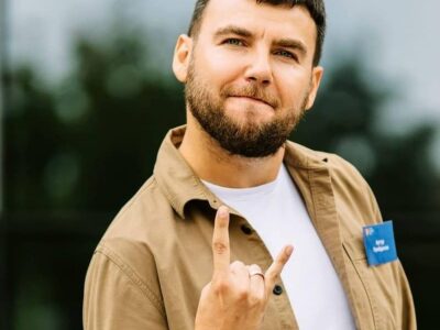 Артур Пройдаков - вчитель мови та літератури, увійшов у топ-10 учителів світу