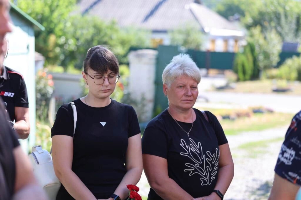 уманчани на відкритті меморіалу