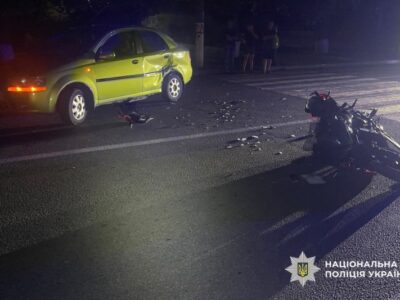 Аварія між автомобілем і мотоциклом у Чорнобаї 4 серпня