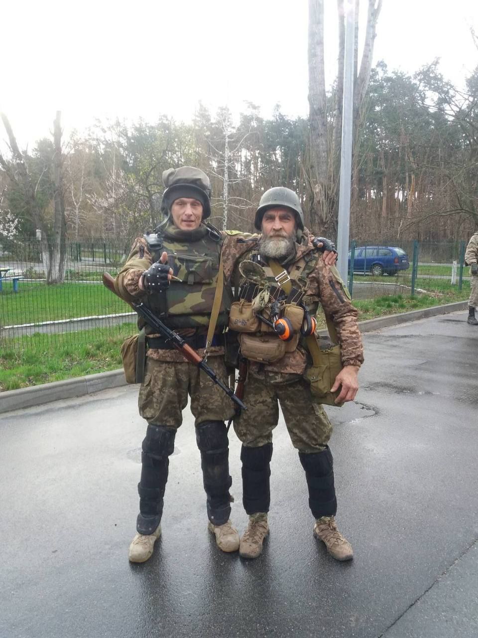 Два українські військові