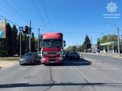 вантажівка у Черкасах
