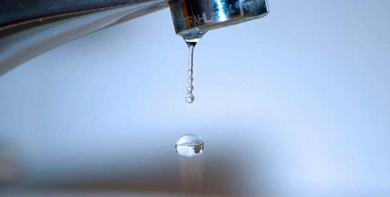 вода