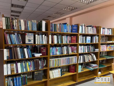 Книги, бібліотека
