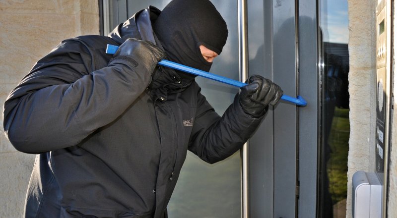 у руській поляні обкрадають будинки